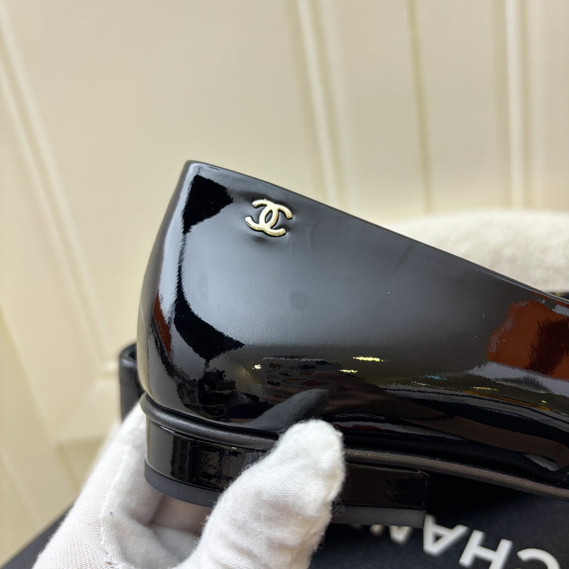 Chanel Mocassins with CC Logo in Black Patent Leather Sz 37.5