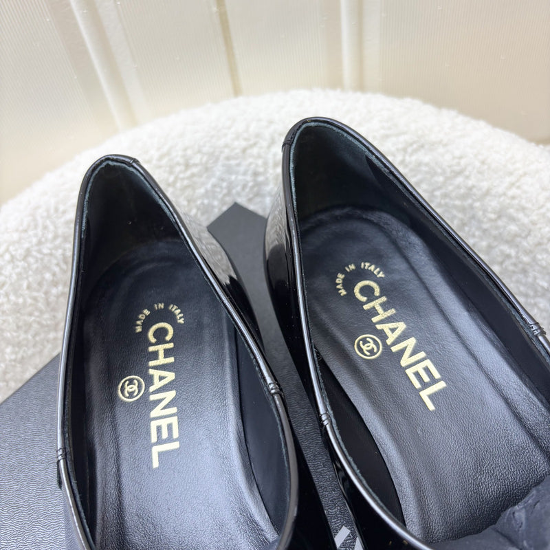 Chanel Mocassins with CC Logo in Black Patent Leather Sz 37.5