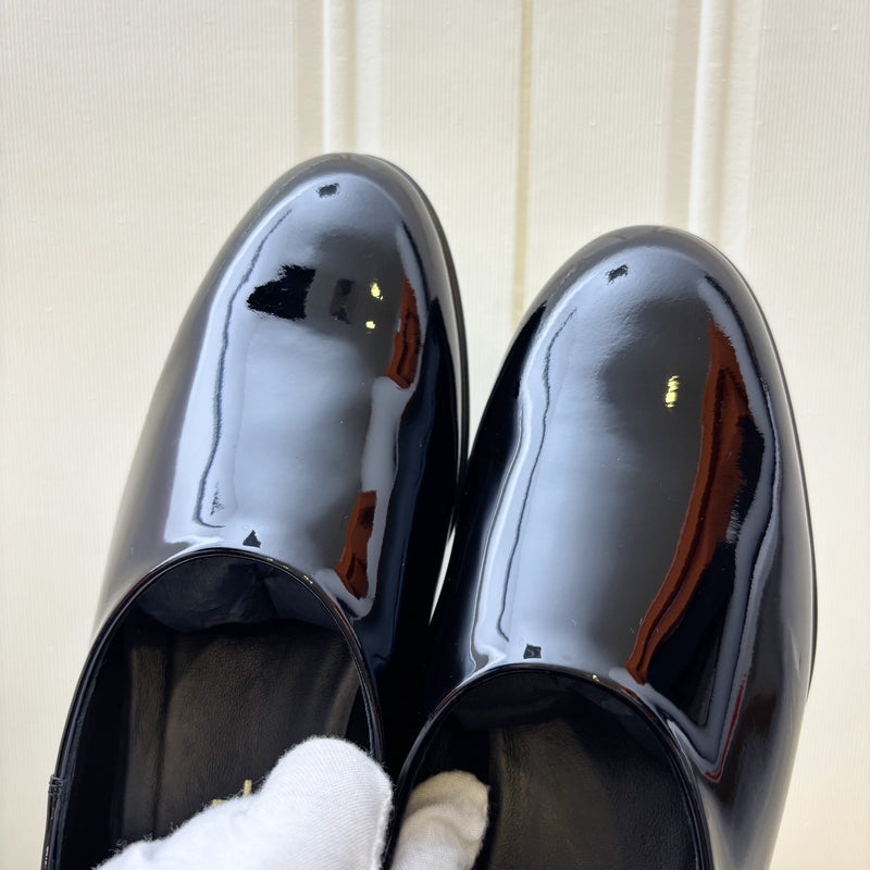 Chanel Mocassins with CC Logo in Black Patent Leather Sz 37.5