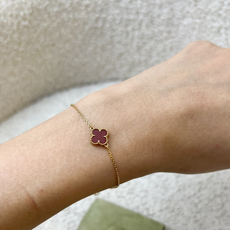 Van Cleef Arpels VCA Sweet Alhambra Motif Bracelet with Carnelian in 18K Rose Gold (Ref: VCARN59K00)
