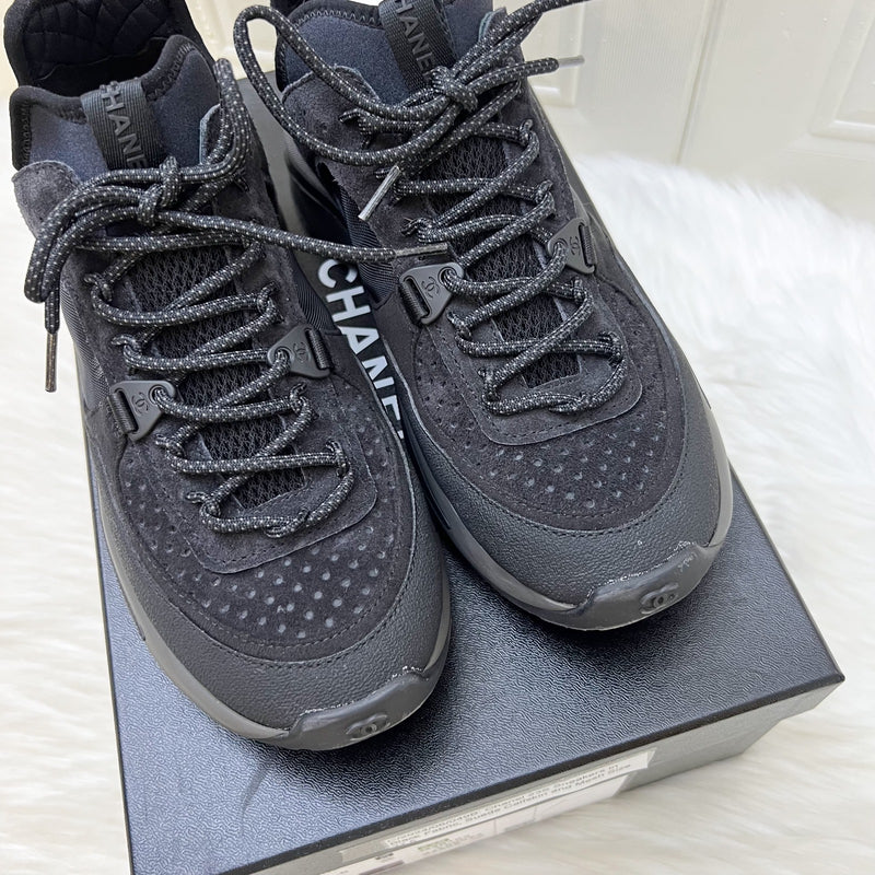 Chanel 23S CC Logo Sneakers in Black Fabric, Suede Calfskin and Mesh Size 37.5