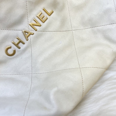 Chanel 22 Medium Hobo Handbag in 23S Pearly Cream Ombre Iridescent Calfskin and AGHW