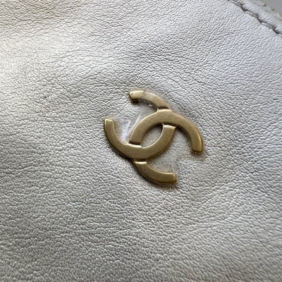 Chanel 22 Medium Hobo Handbag in 23S Pearly Cream Ombre Iridescent Calfskin and AGHW