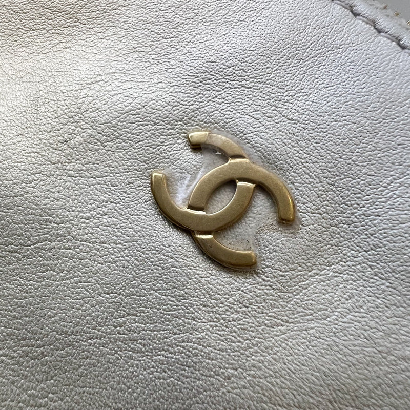 Chanel 22 Medium Hobo Handbag in 23S Pearly Cream Ombre Iridescent Calfskin and AGHW