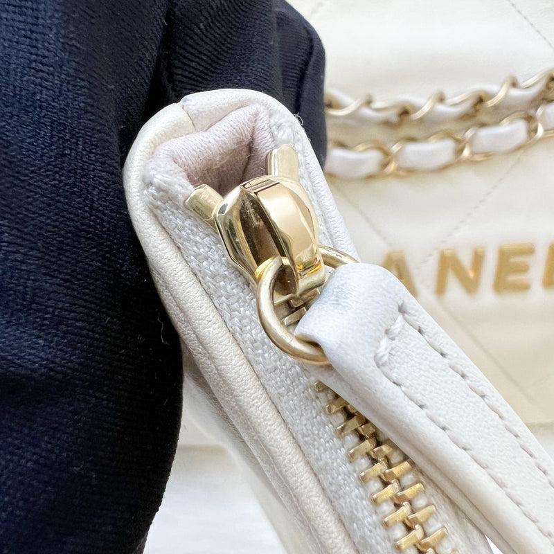 Chanel 22 Medium Hobo Handbag in 23S Pearly Cream Ombre Iridescent Calfskin and AGHW