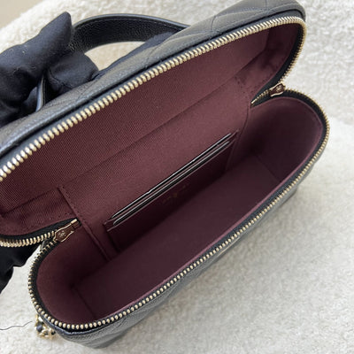 [Brand New Aug 2025] Chanel 25B Vanity / Clutch with Chain (LP Style Bag) in Black Caviar and LGHW (Model: AP4385)