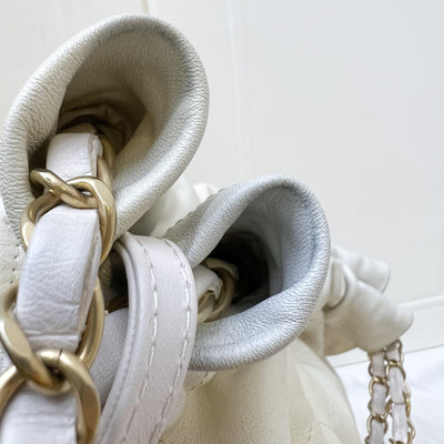 Chanel 22 Medium Hobo Handbag in 23S Pearly Cream Ombre Iridescent Calfskin and AGHW