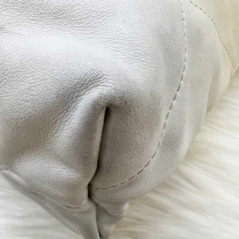 Chanel 22 Medium Hobo Handbag in 23S Pearly Cream Ombre Iridescent Calfskin and AGHW