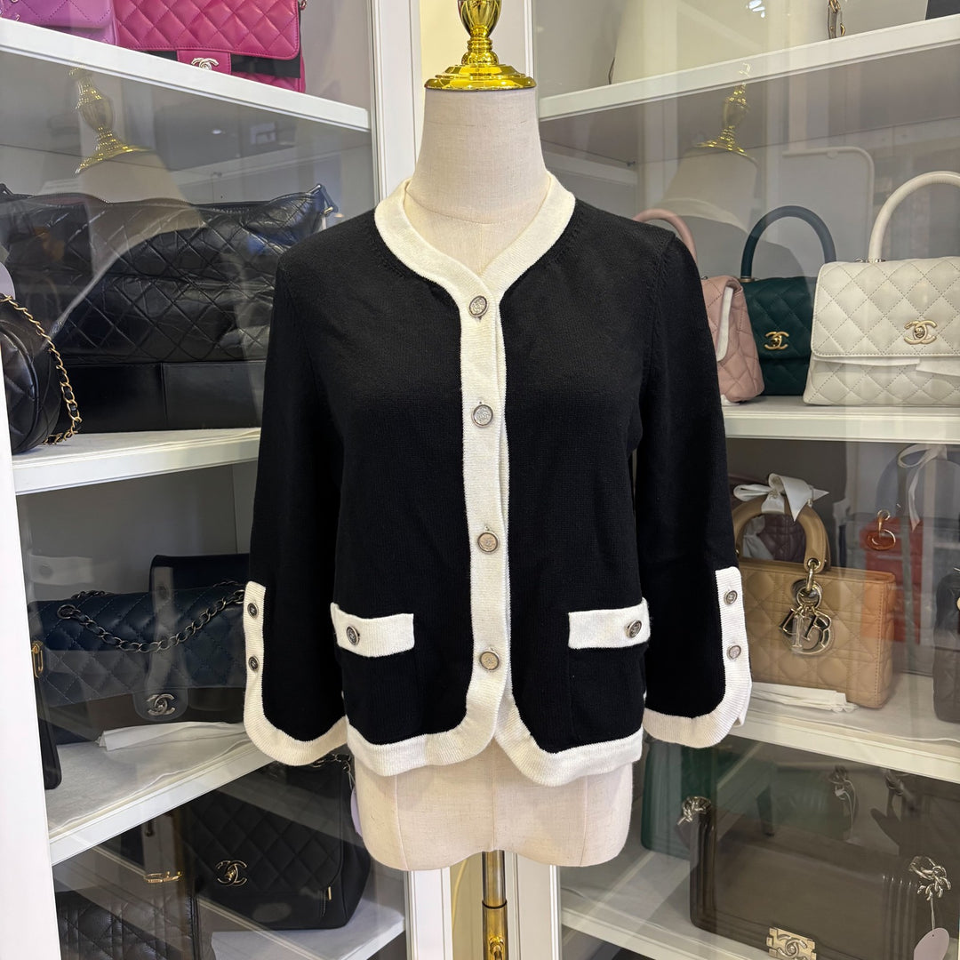 Chanel 25C Cardigan With CC Logo Buttons in Black / White Cashmere