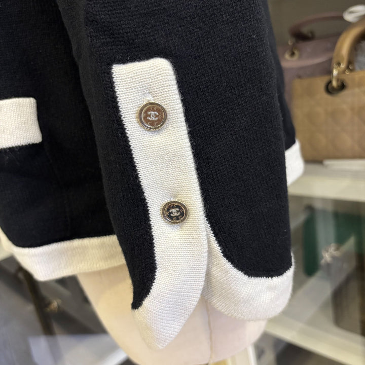 Chanel 25C Cardigan With CC Logo Buttons in Black / White Cashmere