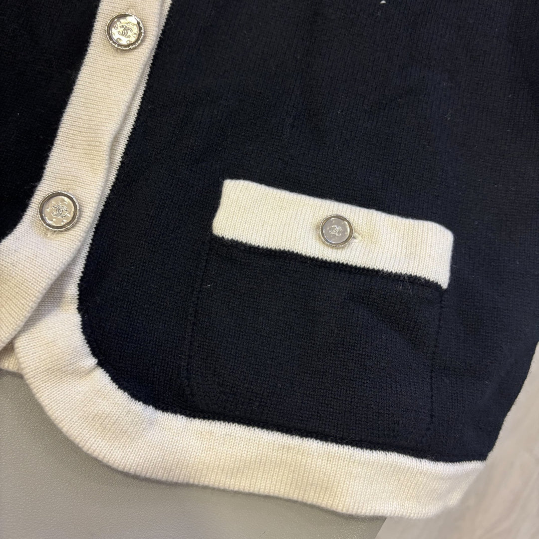 Chanel 25C Cardigan With CC Logo Buttons in Black / White Cashmere