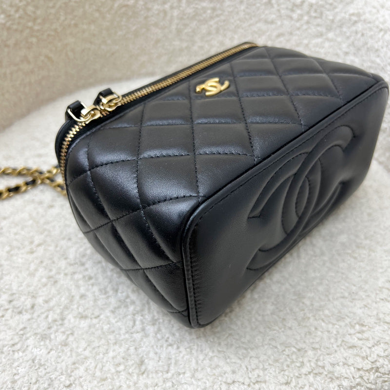 Chanel Pearl Crush Small Vanity in 24K Black Lambskin and AGHW (Model: AP2303)