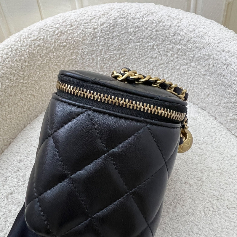 Chanel Pearl Crush Small Vanity in 24K Black Lambskin and AGHW (Model: AP2303)