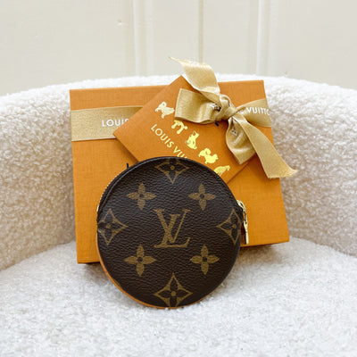 LV Round Coin Purse in Monogram Canvas and GHW