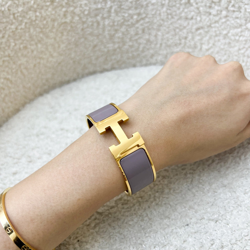 Hermes Clic Clac H Bracelet PM in Grey Enamel and GHW