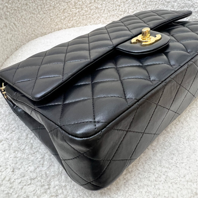 Chanel Medium Classic Flap CF in Black Lambskin and GHW