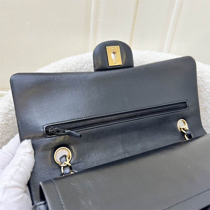 Chanel Medium Classic Flap CF in Black Lambskin and GHW