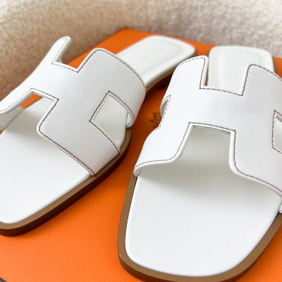 Hermes Oran Sandals in White Calfskin Size 35.5
