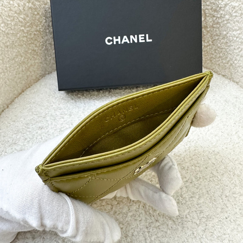 Chanel Classic Flat Card Holder in Olive Lambskin LGHW