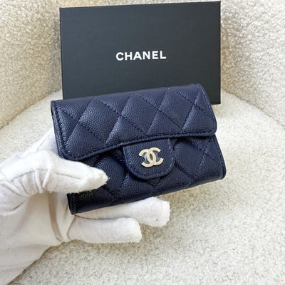 Chanel Classic Snap Card Holder in Navy Caviar LGHW
