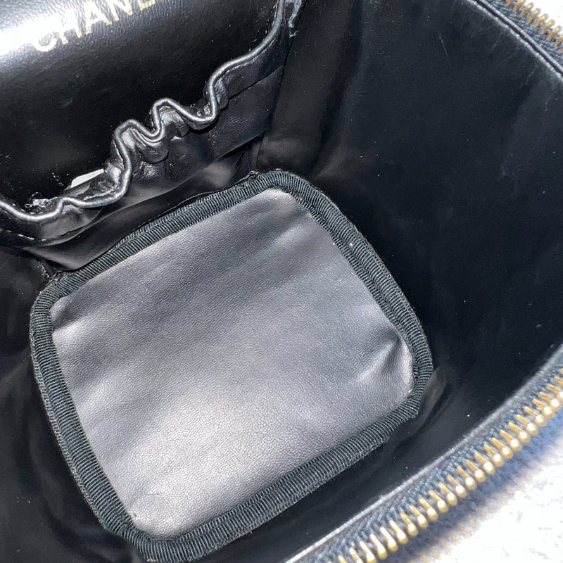 Chanel Vintage Vertical Vanity in Black Leather and GHW