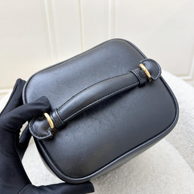Chanel Vintage Vertical Vanity in Black Leather and GHW