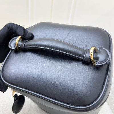 Chanel Vintage Vertical Vanity in Black Leather and GHW