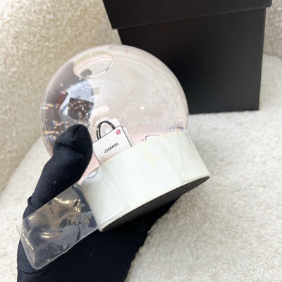 Chanel VIP Gift Perfume Bottles Snow Globe