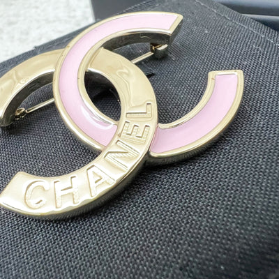 Chanel 24B Medium CC Brooch with Pink Enamel in LGHW