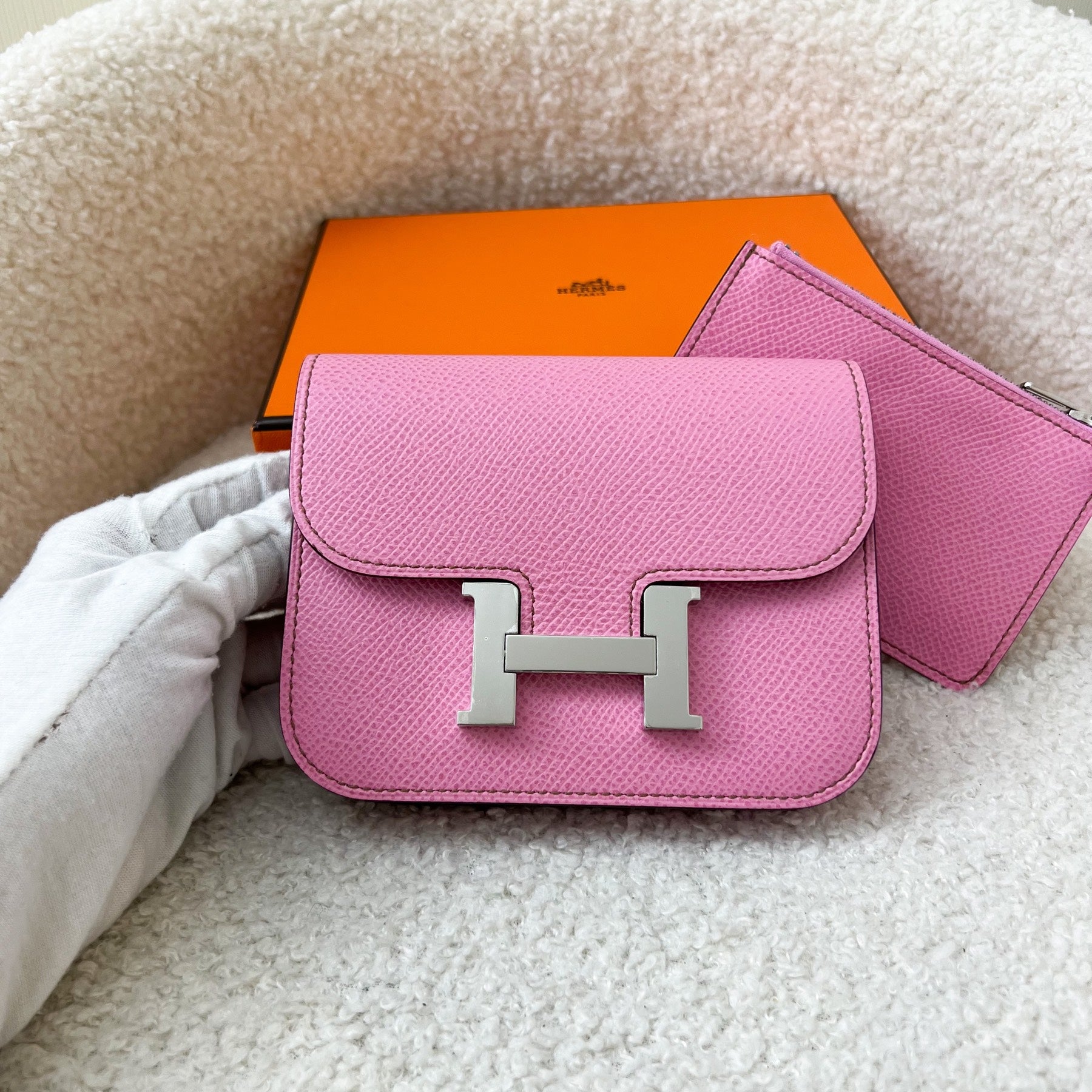 Double up your Constance slim wallet into a bag! Link in bio #hermesco, Wallet