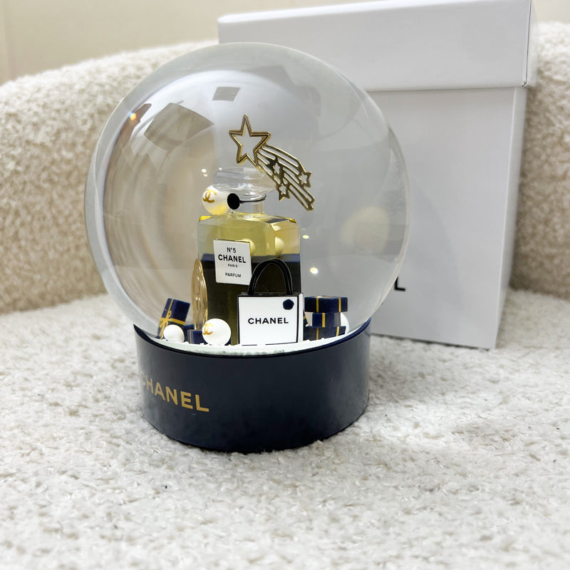 Chanel 2025 VIP Gift No.5 Perfume Snow Globe – Brands Lover
