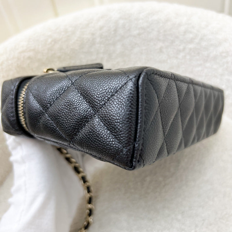 [Brand New Aug 2025] Chanel 25B Vanity / Clutch with Chain (LP Style Bag) in Black Caviar and LGHW (Model: AP4385)