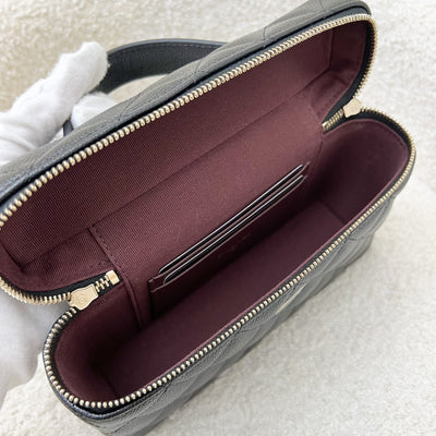 [Brand New Aug 2025] Chanel 25B Vanity / Clutch with Chain (LP Style Bag) in Black Caviar and LGHW (Model: AP4385)