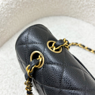 Chanel Vintage Medium Classic Flap CF in Black Caviar and 24K Gold-Plated HW