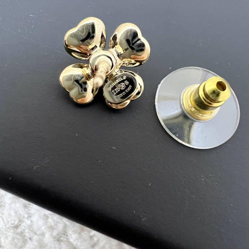 Chanel 25B Stud Earrings in Metal, Glass Pearls and Diamantés Gold, Pearly White and Crystal (Model: ABG272)