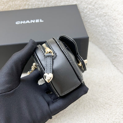 [Below Retail Deal!] Chanel 25B Mini Heart Bag Charm in Black Lambskin and GHW (Model: AP4838)