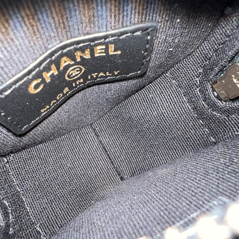 [Below Retail Deal!] Chanel 25B Mini Heart Bag Charm in Black Lambskin and GHW (Model: AP4838)