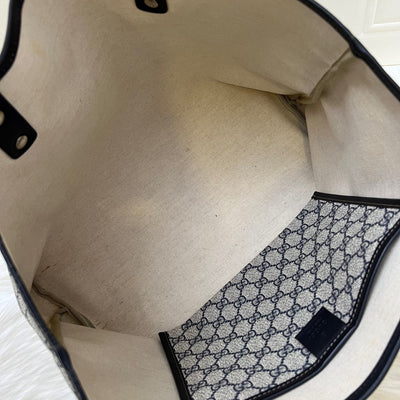 Gucci GG Supreme Tote in Navy Coated Canvas and SHW