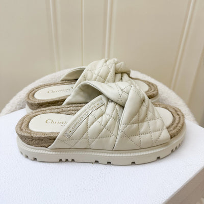 Dior Dtwist Slides / Sandals in Off-White Leather Sz 35