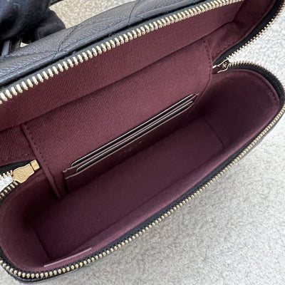 [BN - Local Set - July 2025] Chanel 25B Vanity / Clutch with Chain (LP Style Bag) in Black Caviar and LGHW (Model: AP4385)