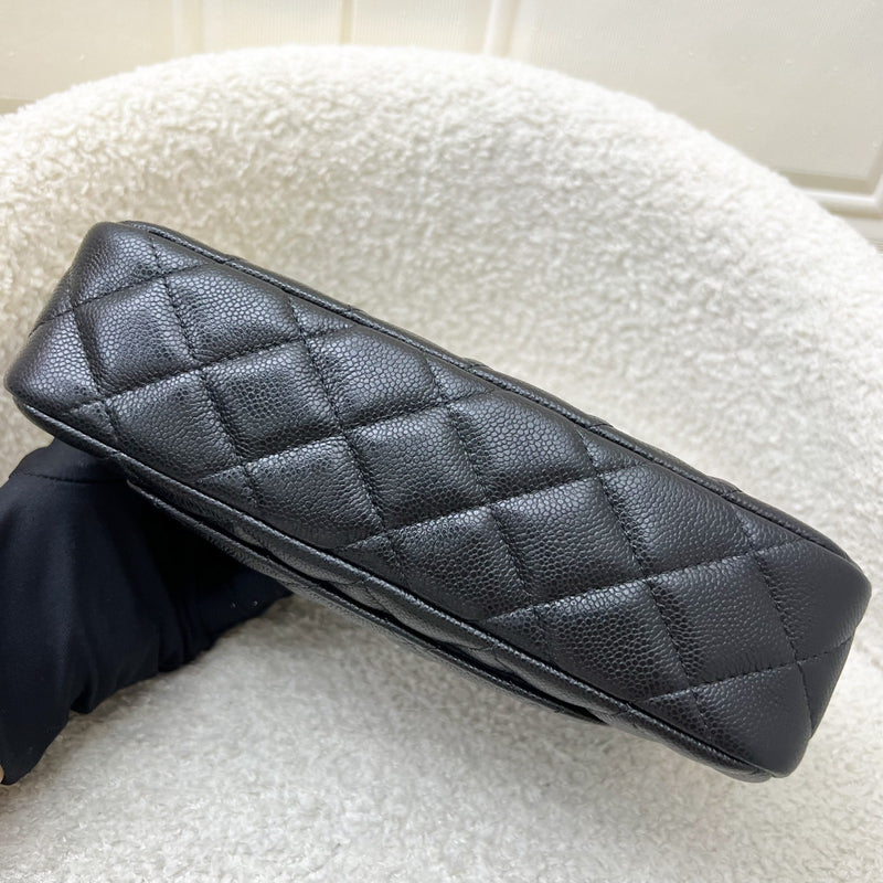 [BN - Local Set - July 2025] Chanel 25A Clutch with Chain in Black Caviar GHW (Model: AP4704)