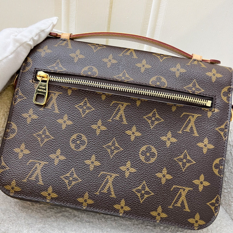 LV Pochette Metis in Monogram Canvas and GHW (Model: M40780)