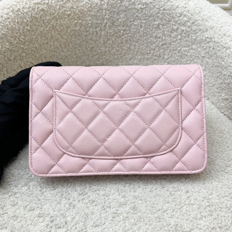 [BN - Local Set - Dec 2022] Chanel Classic Wallet on Chain WOC in 22B Pink Caviar LGHW (Model: AP0250)