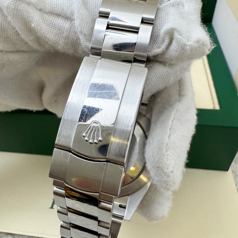 Rolex Datejust 41 with White Dial and Oystersteel Bracelet (Model: 126300)