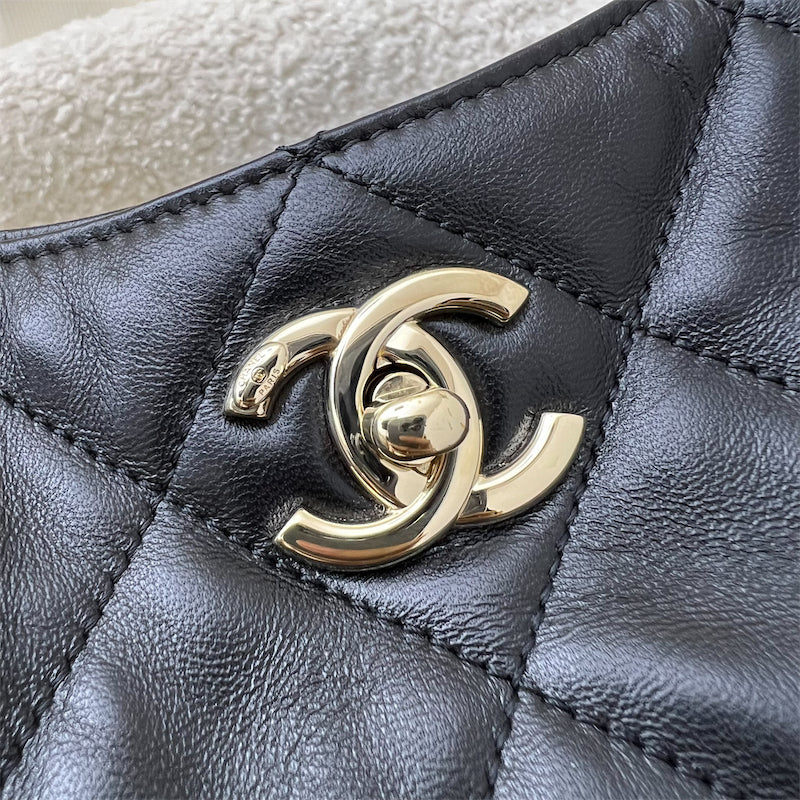 Chanel 22P Hobo Bag in Black Lambskin and LGHW