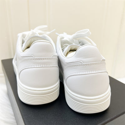 Chanel Sneakers in White Leather Size 38