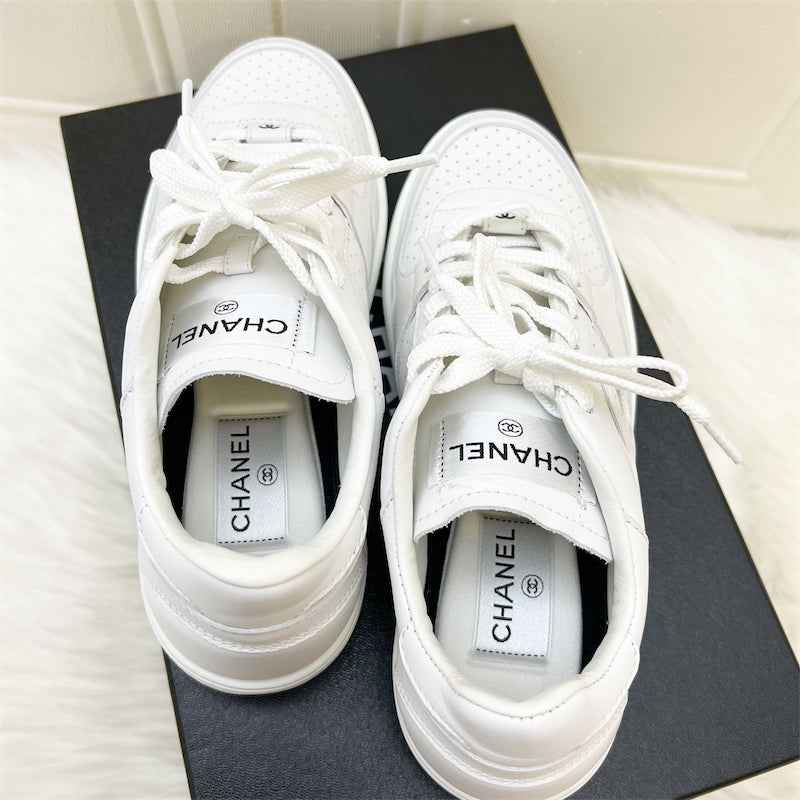 Chanel Sneakers in White Leather Size 38