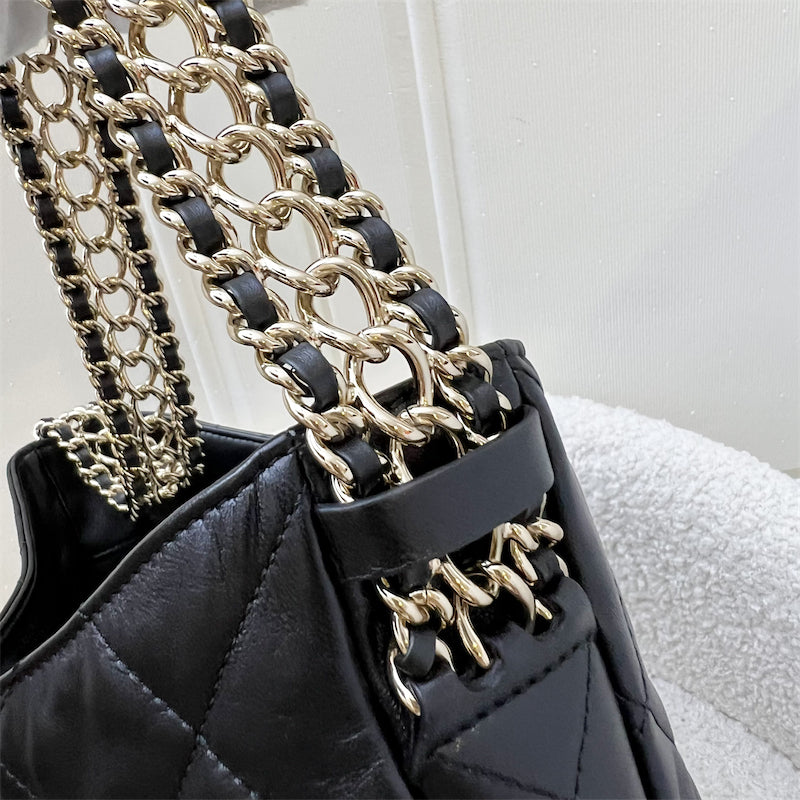 Chanel 22P Hobo Bag in Black Lambskin and LGHW