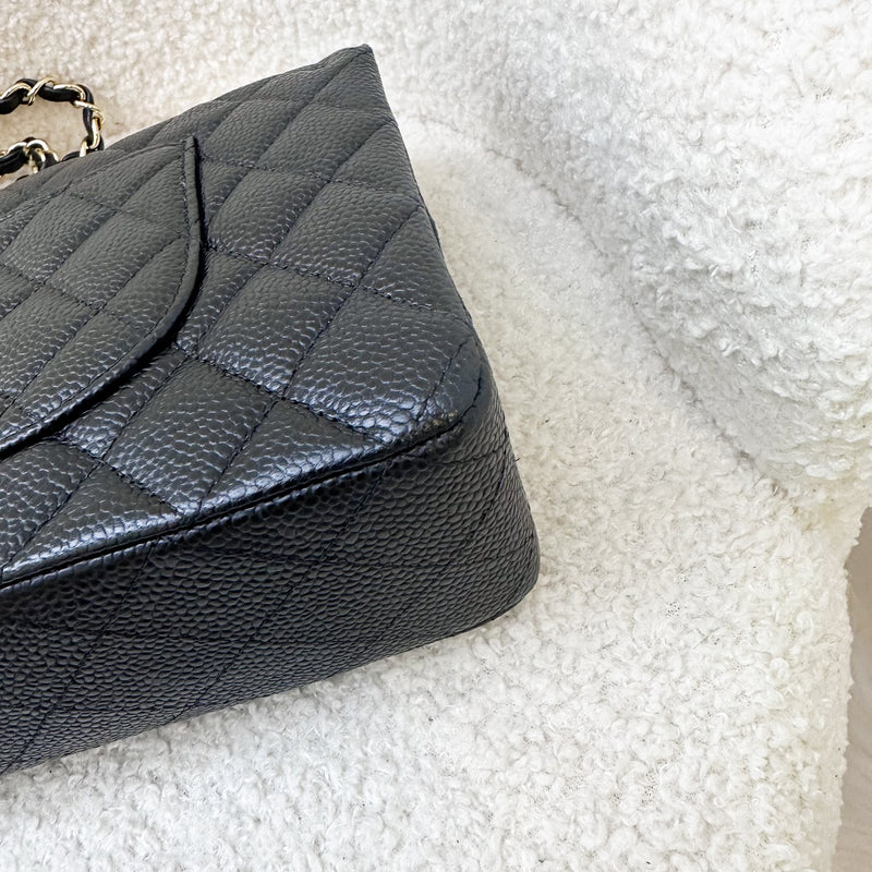 Chanel Medium Classic Flap CF in Black Caviar and GHW