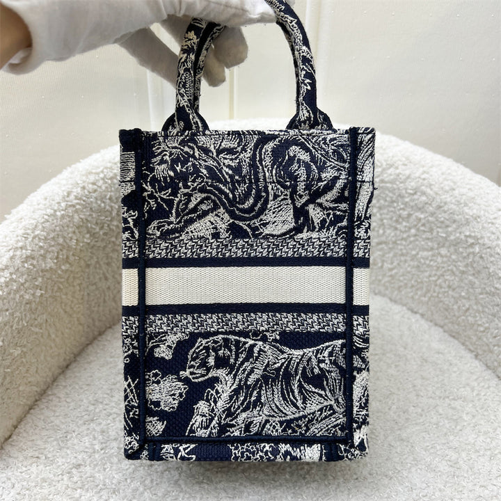 ストラップ付き◆Reverse Toile de Jouy Dior Book Tote minibag Dior Mini Dior Book Tote with Strap | REVERSIBLE